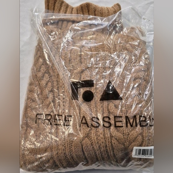 FREE ASSEMBLY Cable Knit Fringe Sweater - Picture 2 of 7